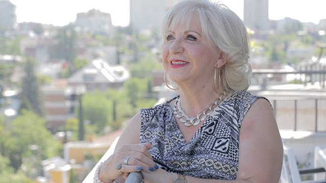 Relleno de pómulos y reducción de pecho antes y después