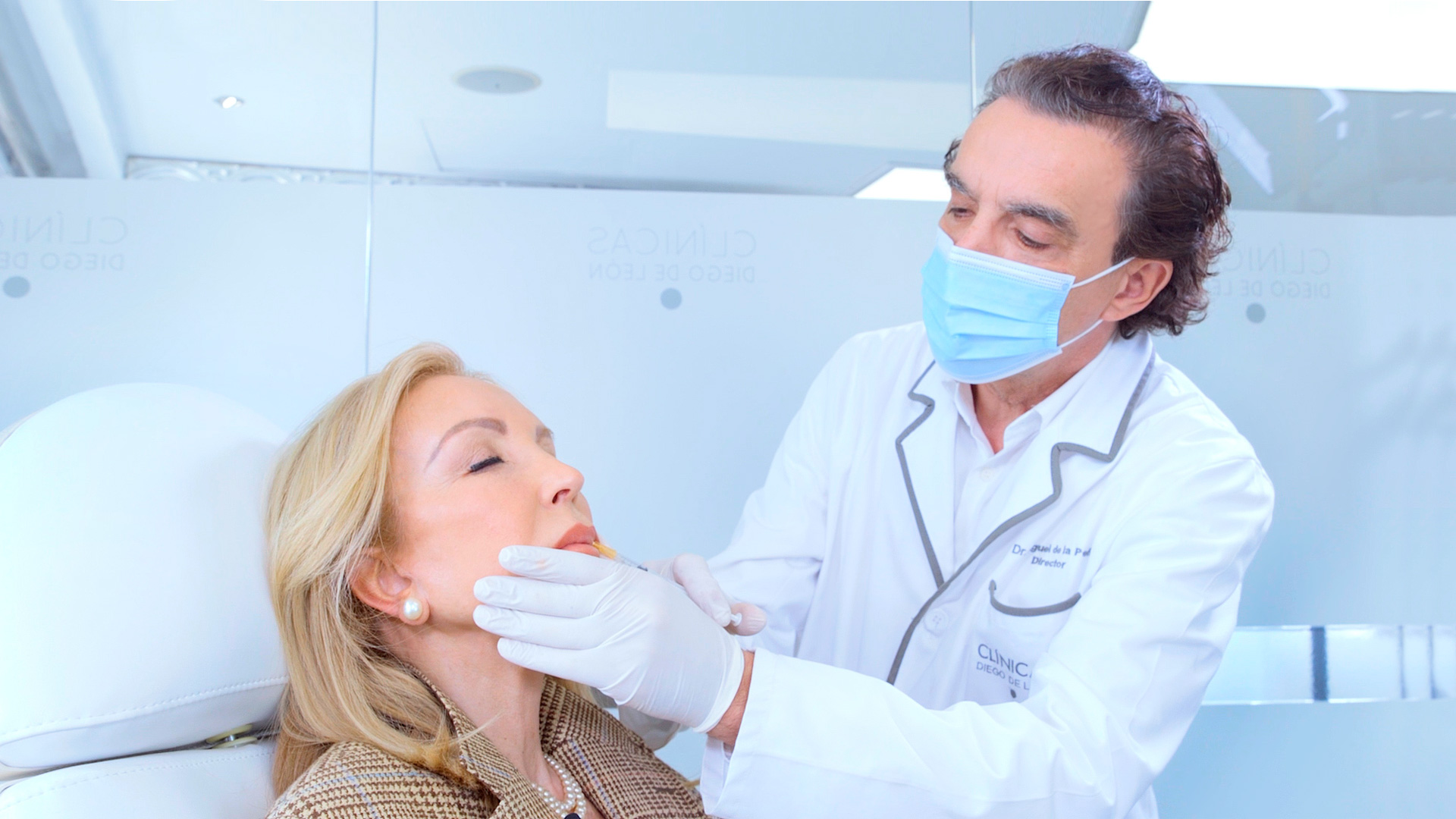 Carmen Lomana confiesa su retoquito fetiche para lucir labios ideales